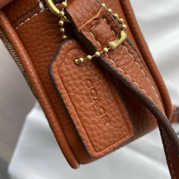 Coach X Disney Mini Jamie Camerabag - Picture 3 of 8